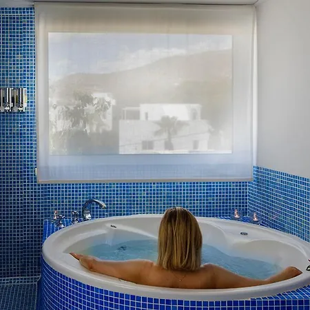 Mikasa Agua Amarga & Guest house Agua Amarga (Almeria)